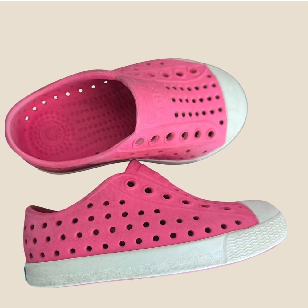 Native Jefferson Kids Pink Slip On Perforated Water Shoes C7